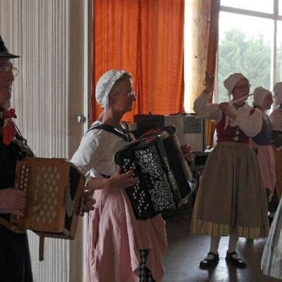 Animation Foire des Rameaux Domfront (61)