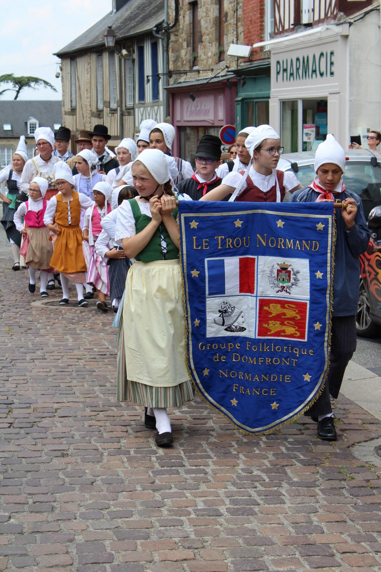 Aubades - Le Trou Normand