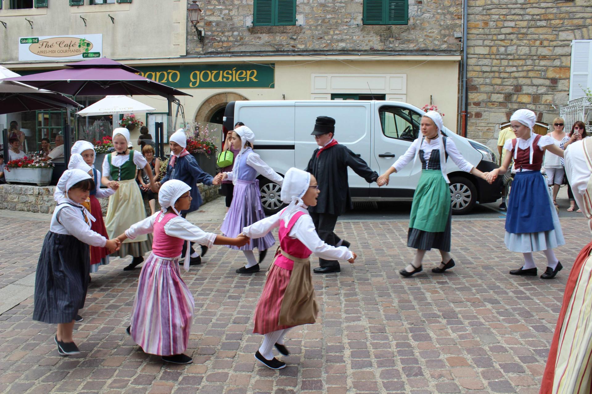 Aubades - Le Trou Normand