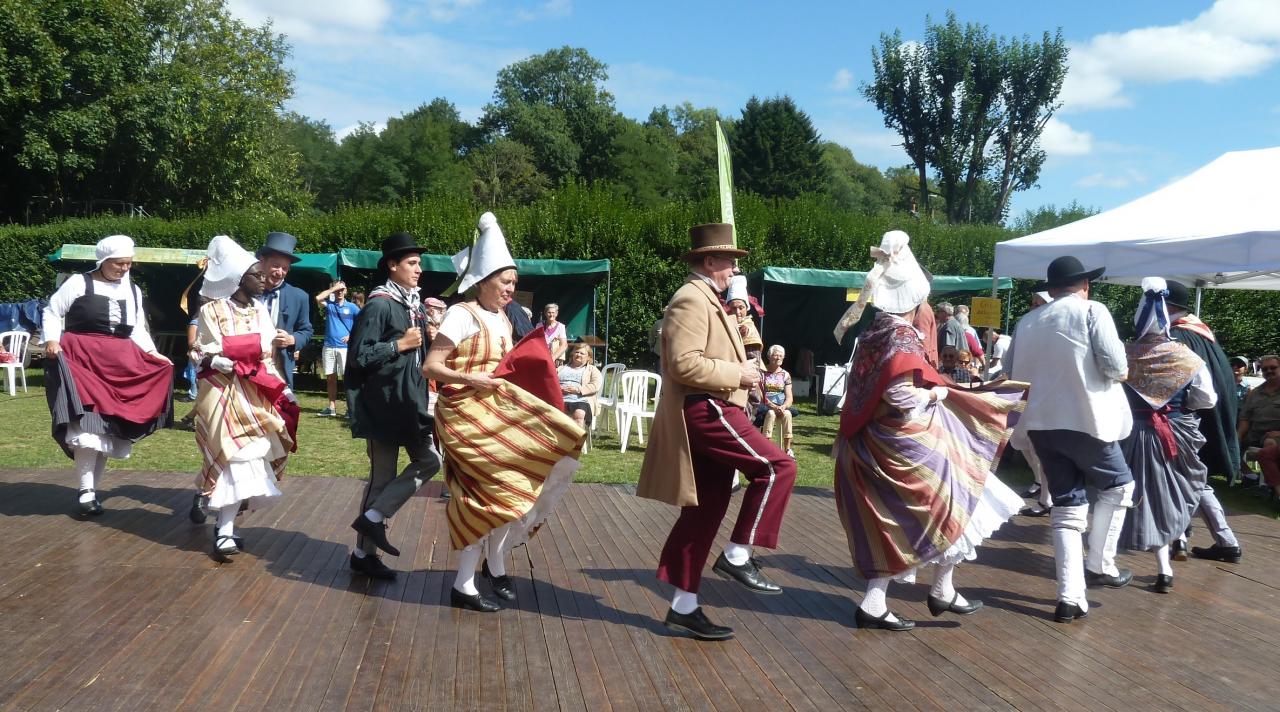 Animation St Léonard des bois_2008