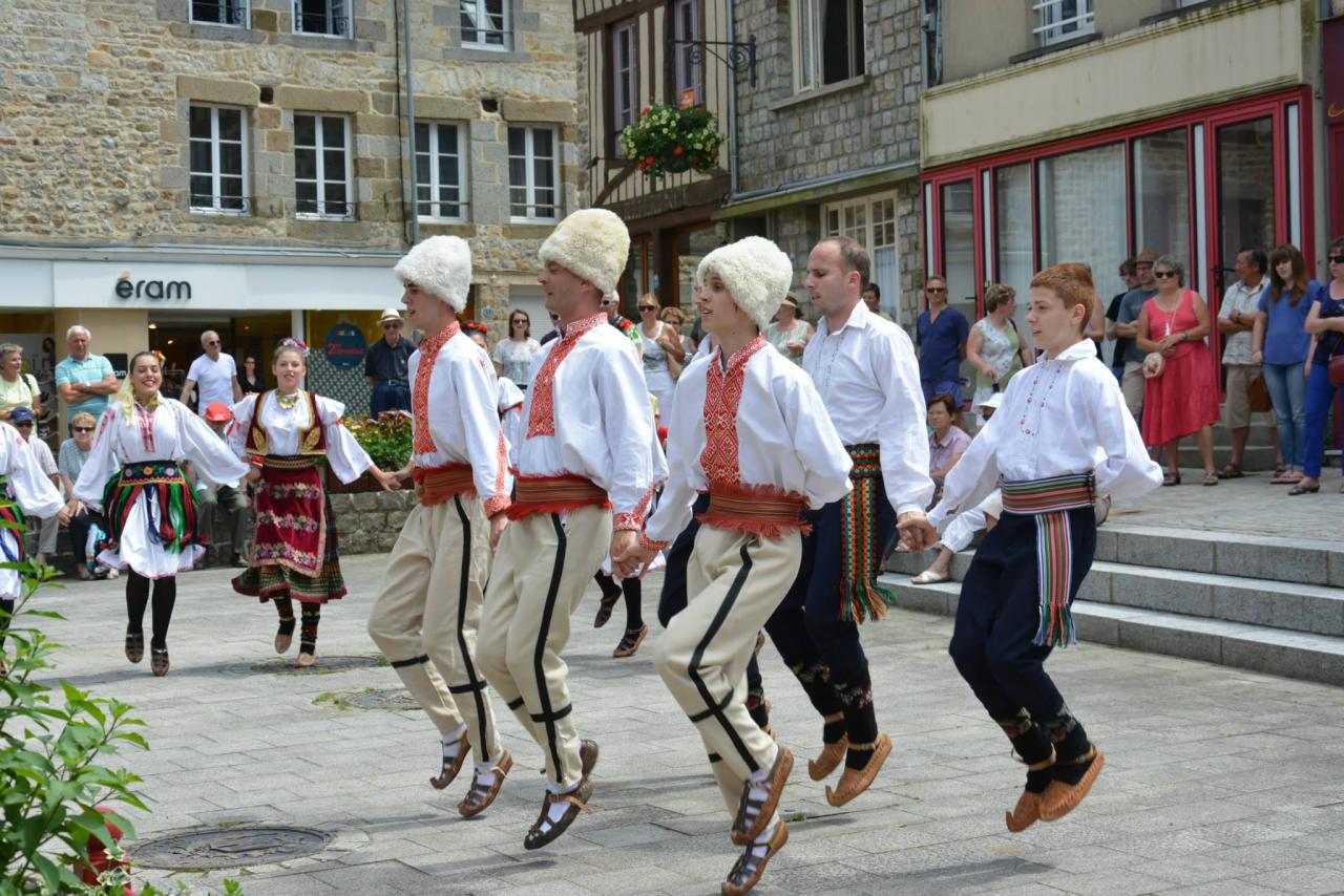 Aubades dans Domfront - La Serbie