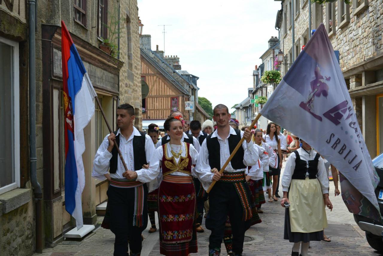 Aubades dans Domfront - La Serbie