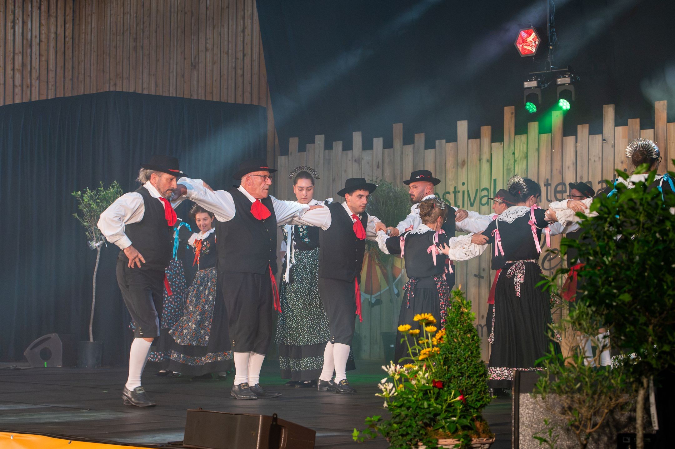 Spectacle du dimanche - Manghîn et Manghina (Italie)