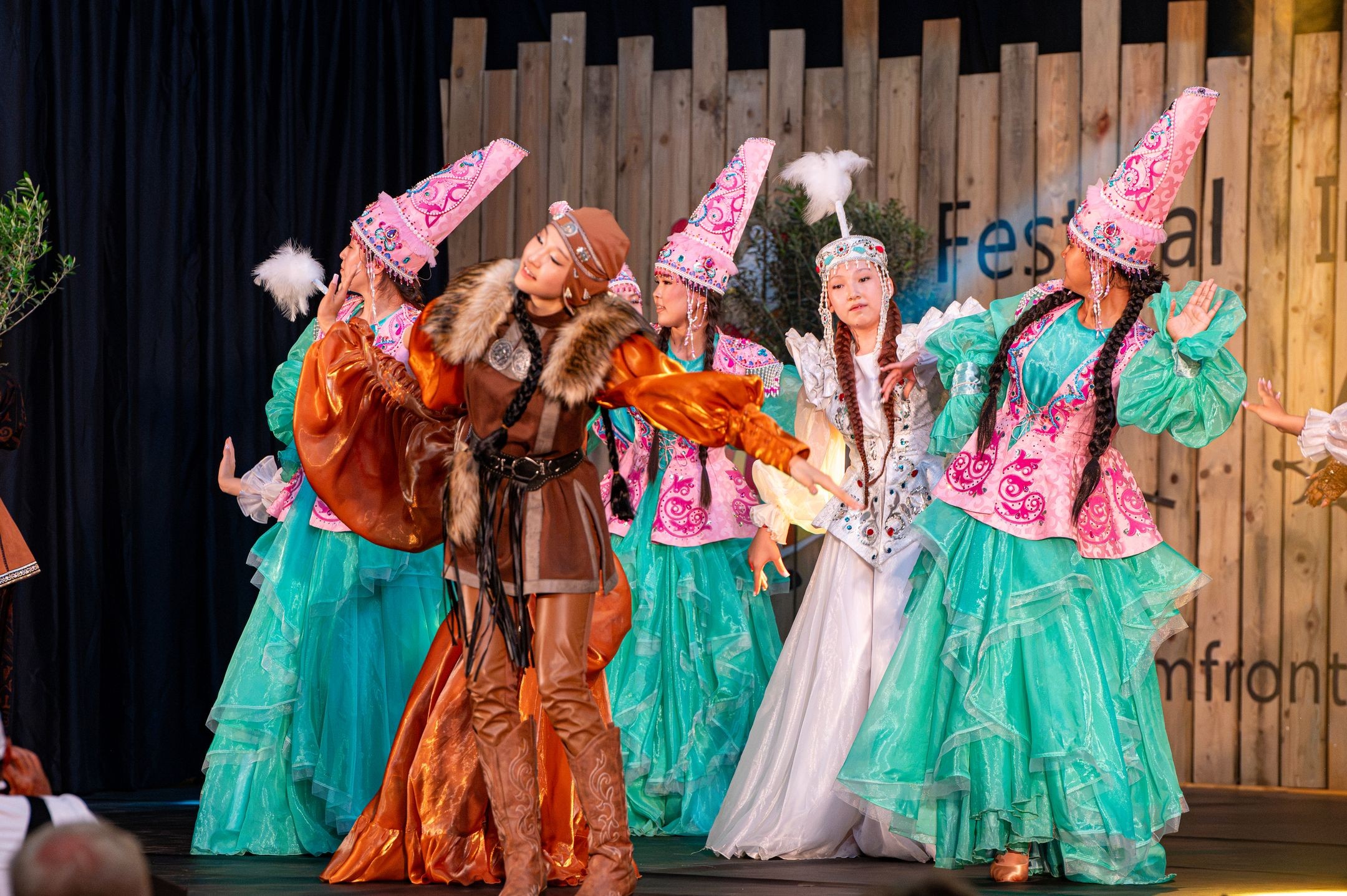 Spectacle du dimanche - Barqytbel Music Ensemble - District Tarbagataï (KAZAKHSTAN)