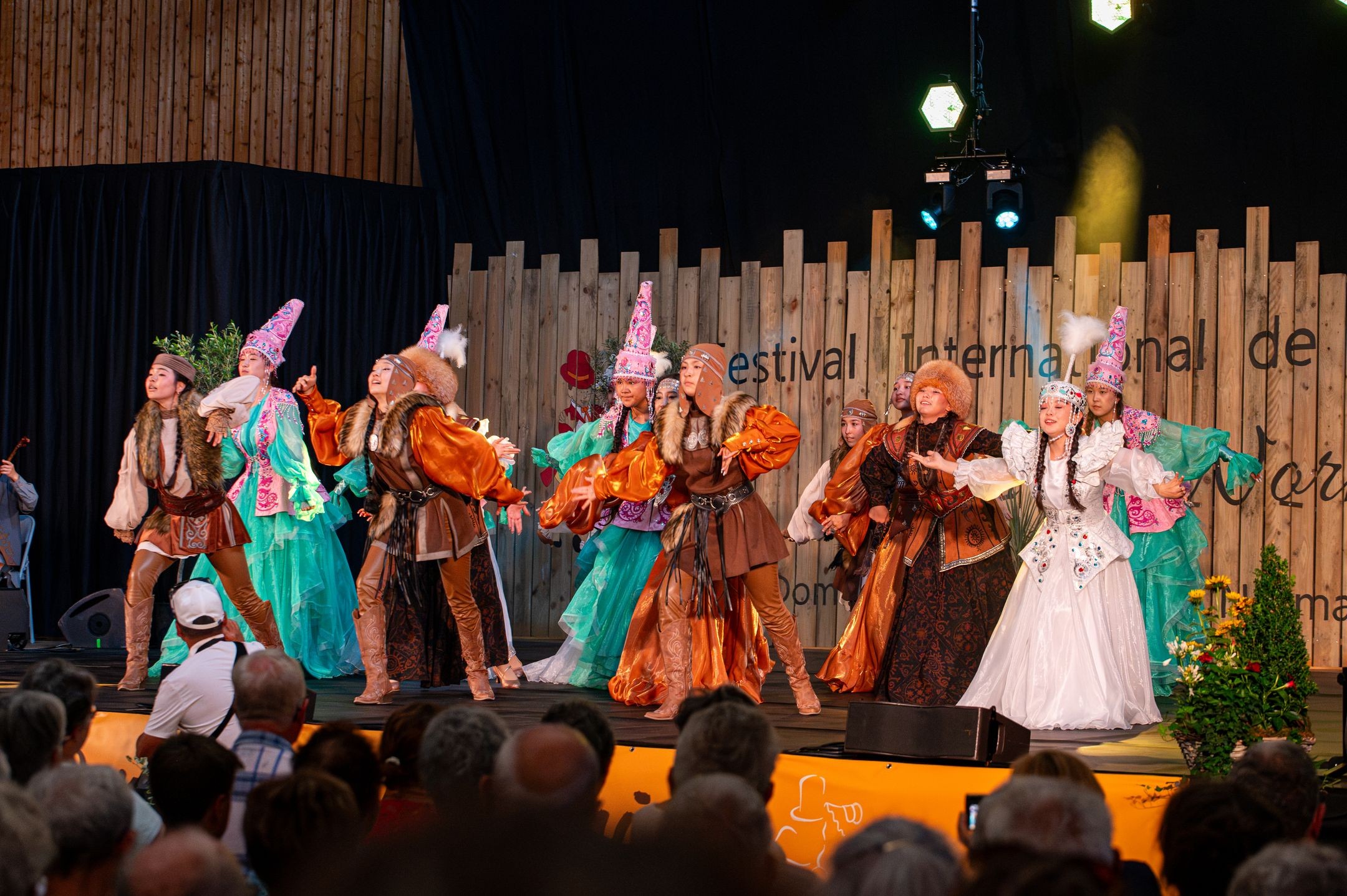 Spectacle du dimanche - Barqytbel Music Ensemble - District Tarbagataï (KAZAKHSTAN)