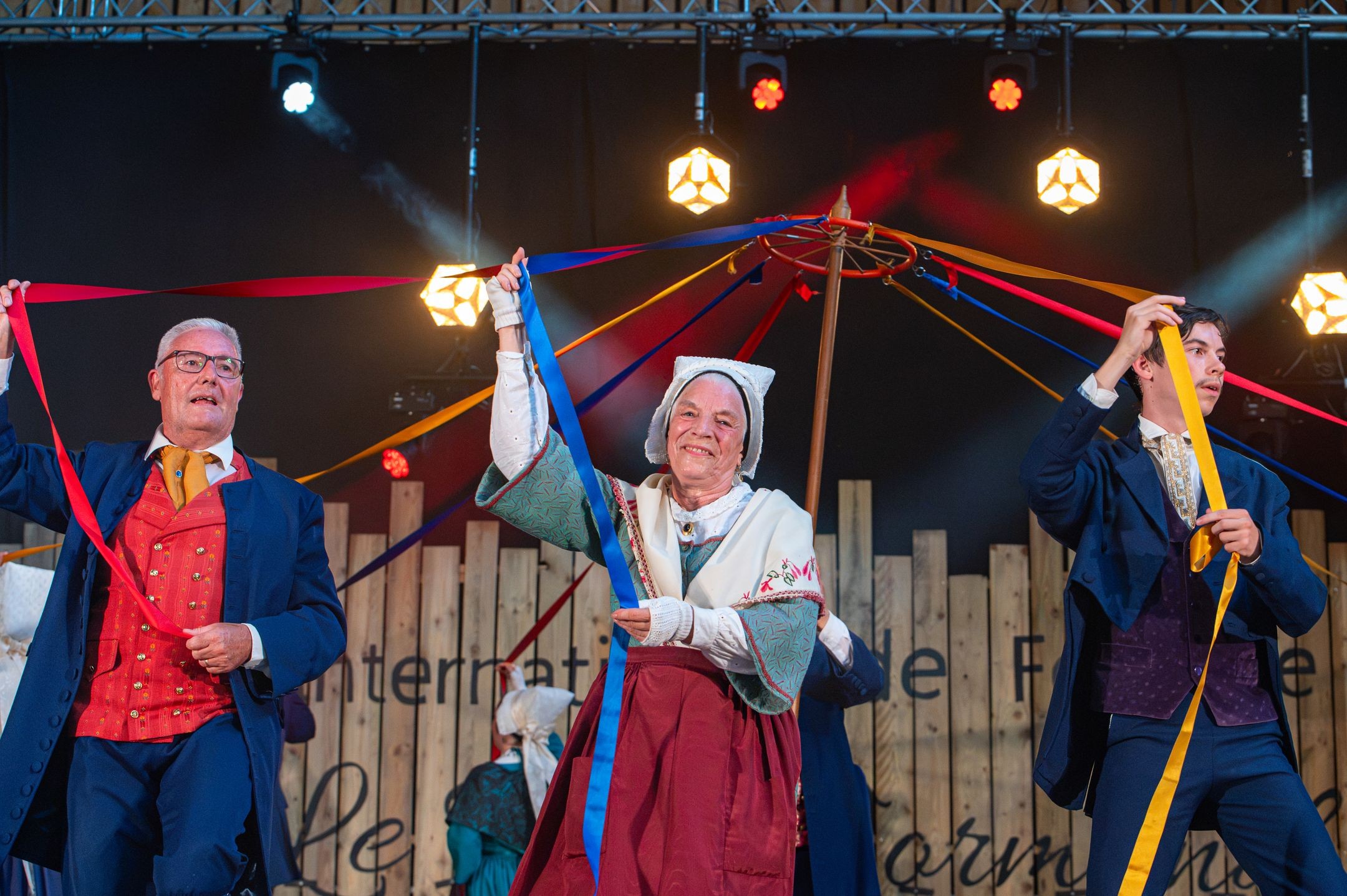 Spectacle du dimanche - Les amis du vieux Poitou (Vienne)