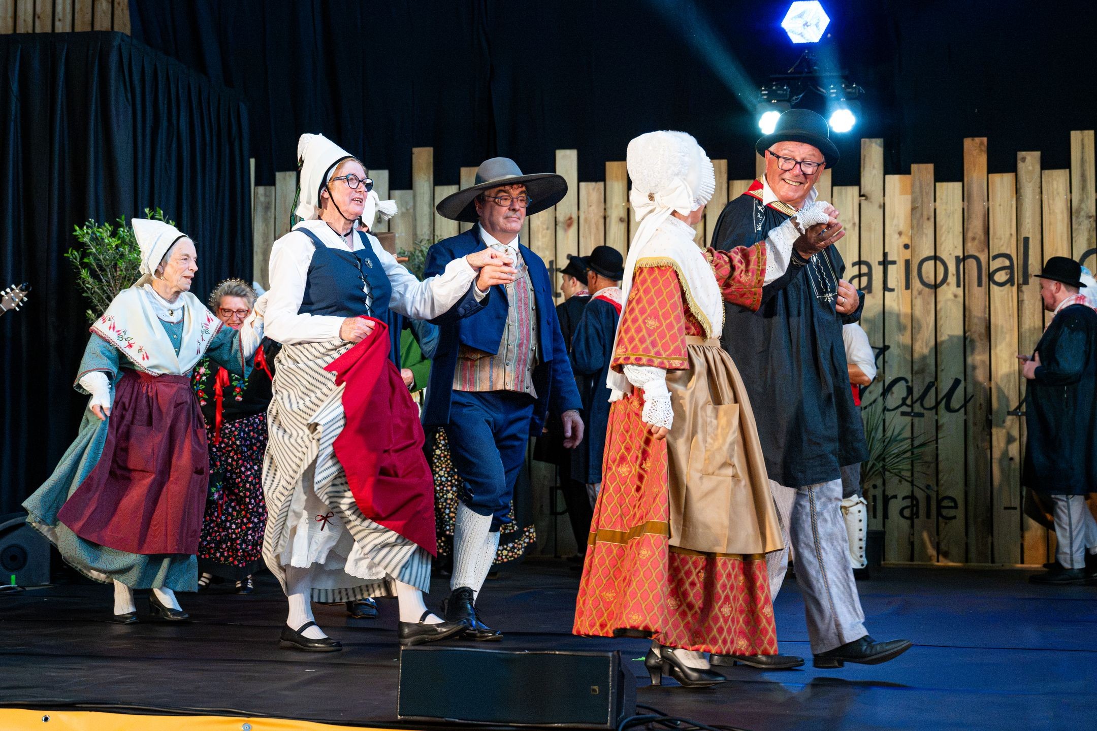 Spectacle du dimanche - Final avec tous les groupes